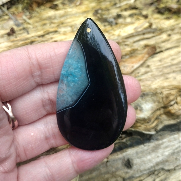 Black and Blue Druzy Agate Teardrop Pendant Gemstone - Picture 1 of 2